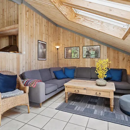 Holiday home 5 Bedroom Lovely In *