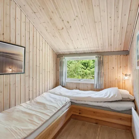 5 Bedroom Lovely In Holiday home *