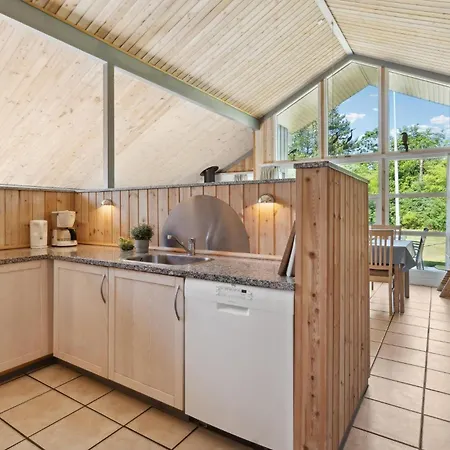 Holiday home 5 Bedroom Lovely In *