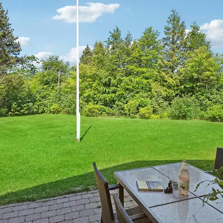 5 Bedroom Lovely In Holiday home