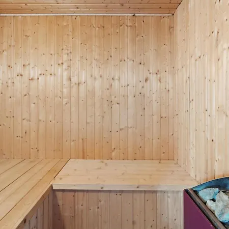 Holiday home 5 Bedroom Lovely In Oksbol (Syddanmark)