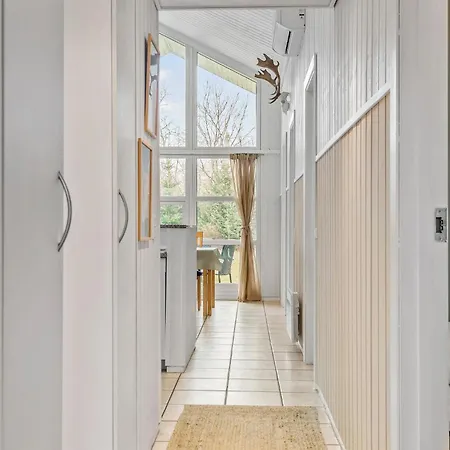 5 Bedroom Lovely In 度假居 *