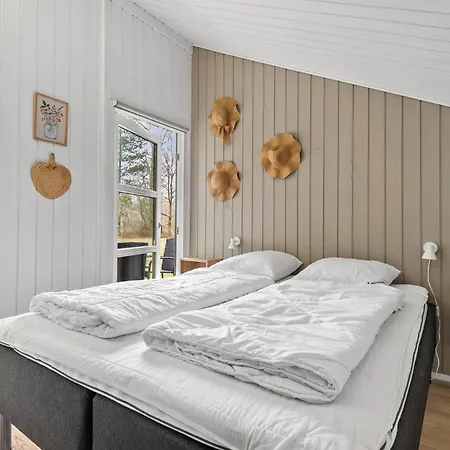 5 Bedroom Lovely In *