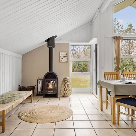 5 Bedroom Lovely In Holiday home *
